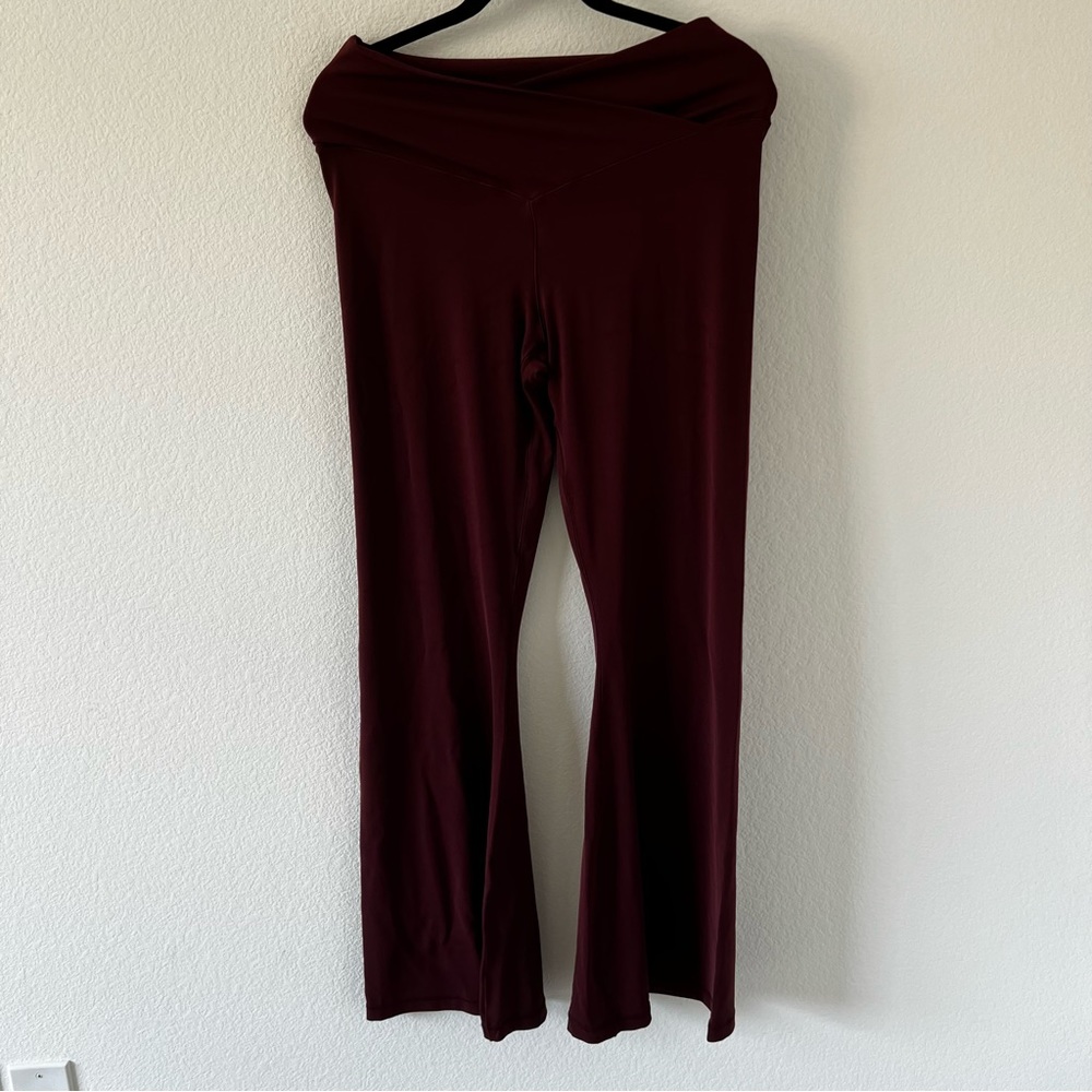 OFFLINE by AERIE crossover hi rise super flare leggings NWOT